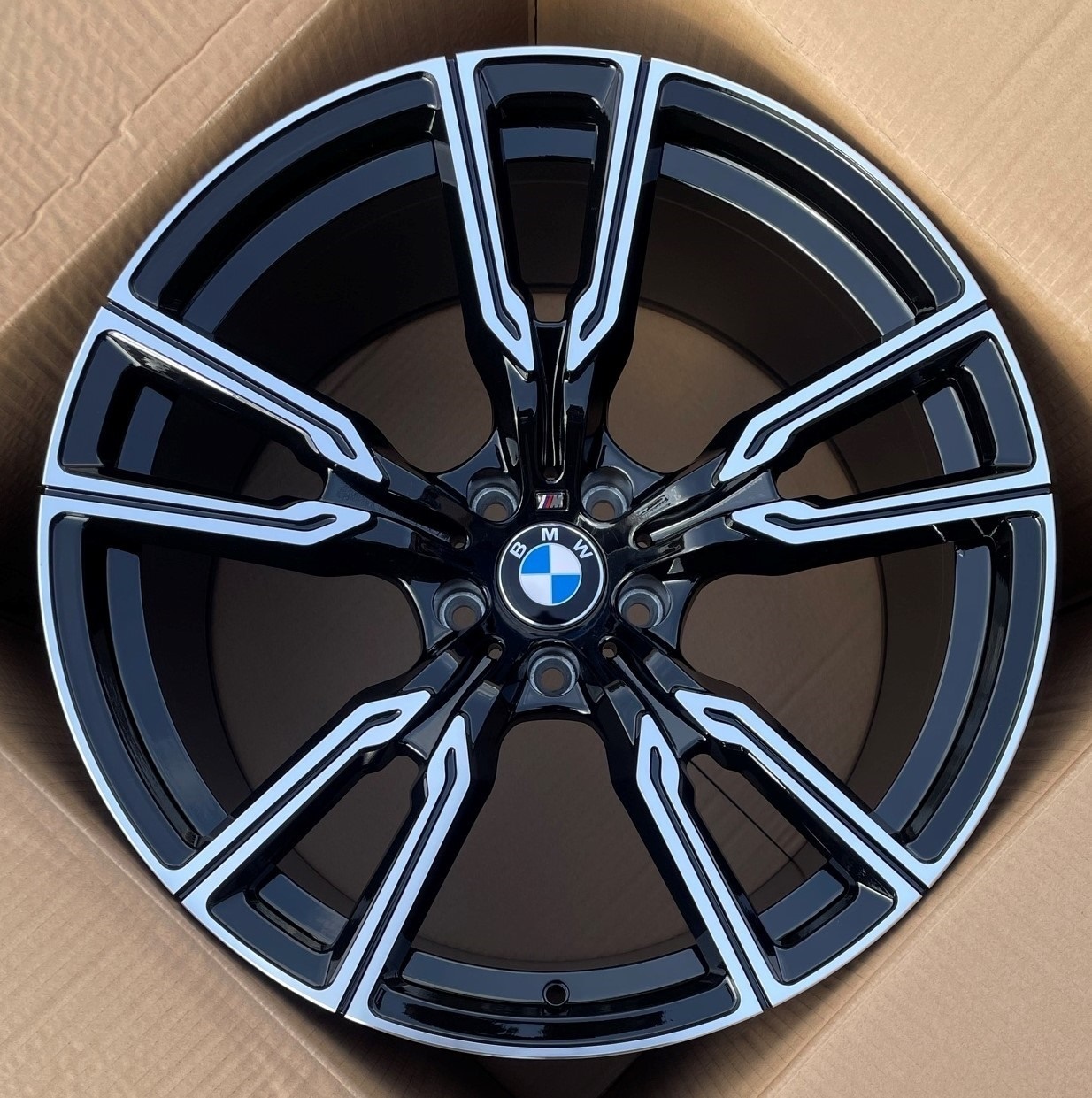 ДискBK &nbsp;3S1112&nbsp;9JxR22 PCD5x112 ET33 DIA66.6,&nbsp;черный полностью полированный