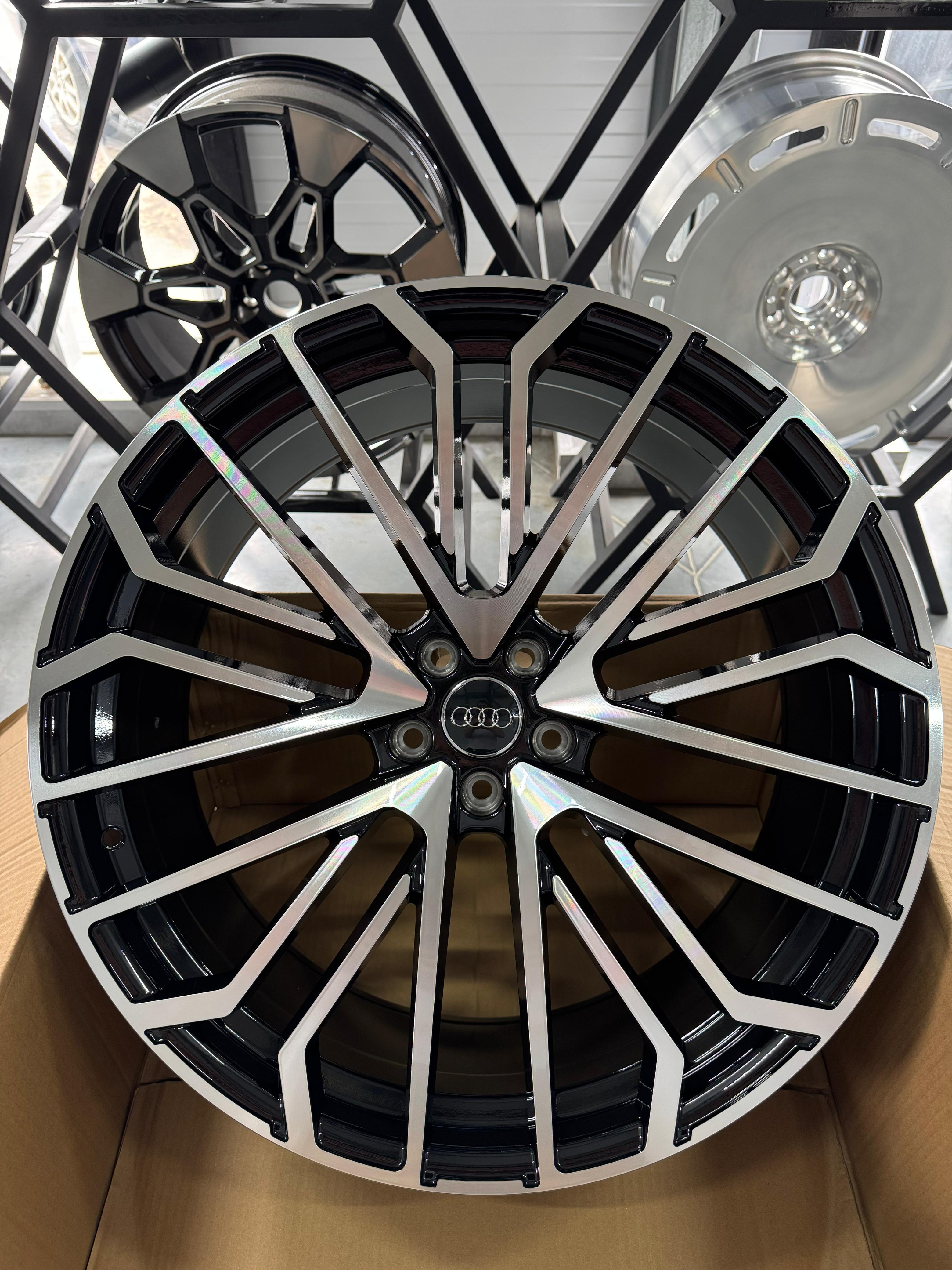 ДискFF &nbsp;YF0434&nbsp;9JxR21 PCD5x112 ET30 DIA66.6,&nbsp;черный полностью полированный
